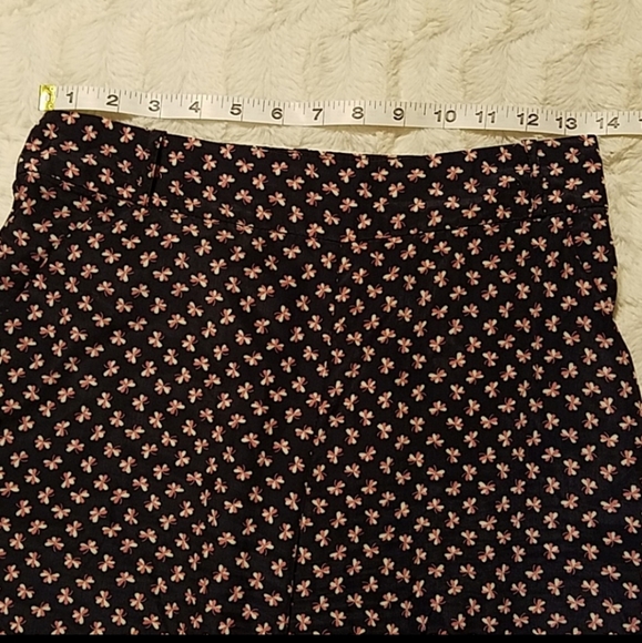 NWOT Forever 21 floral pants - Picture 7 of 9